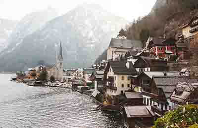 城镇经济与管理论文